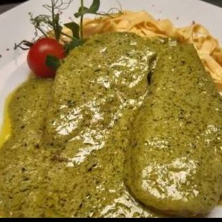 Piletina u pesto sosu 400g
