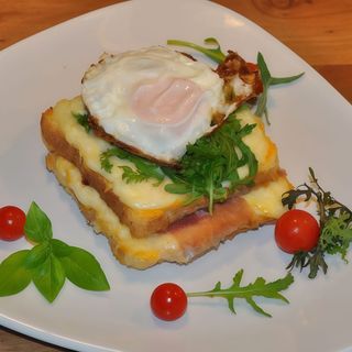 Gratinirani tost sa pršutom