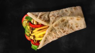 Pileći giros u domaćoj tortilji 450 gr