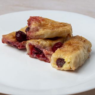 Pita sa višnjom i vanilom 1kg