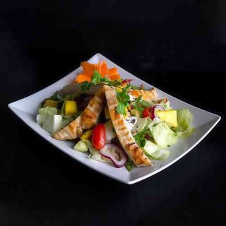 Premium salad with Mango & Chicken