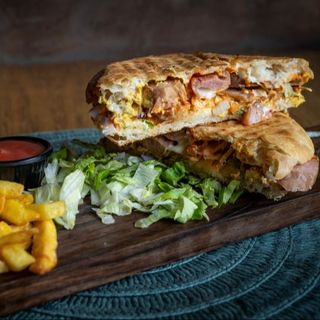 Сендвич са кобасицом