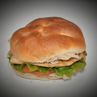 Pileće belo u lepinji