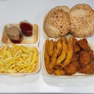 Pohovana pileća krilca i korpica