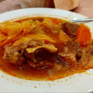 Junetina sa slatkim kupusom