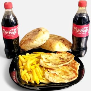 300g pileći file + 2 lepinje + 300g pomfrit + 2x Coca-Cola