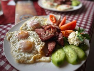 Srpski doručak do 14H