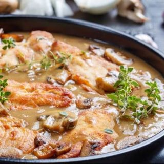 Piletina u sosu od pečuraka (velika porcija)