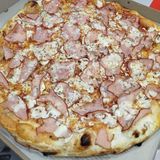 Pizza Pečenica