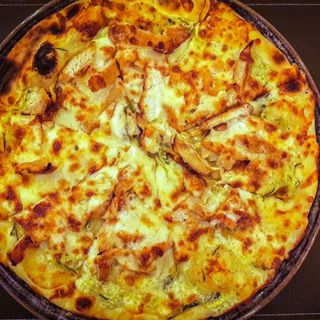 Gyros pizza+XXL palačinke+coca cola limenka 250 ml