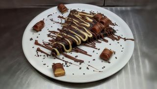 Crni Kinder Bueno palačinka