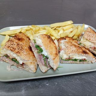 Sendvič sa pršutom!