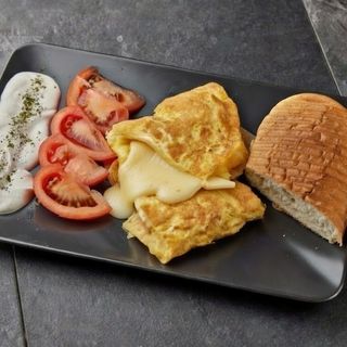 Omlet sa sirom