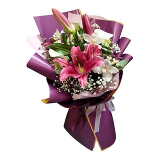 Buket sa orjentalnim ljiljanom ,orhidejama ,kalama.