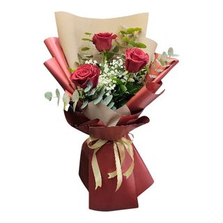 Buket sa  crvenim  ružama