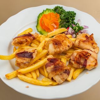 Rolovano pileće belo meso u slanini