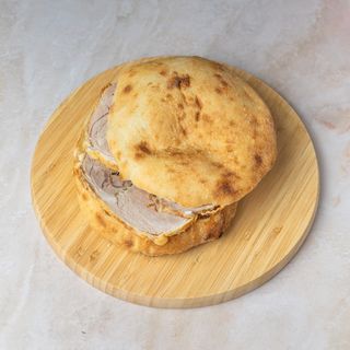 Čobanska lepinja sa rolovanom jagnjetinom