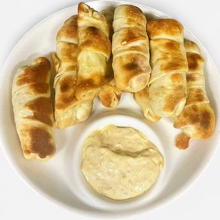 Kiflice sa pršutom i kačkavaljem