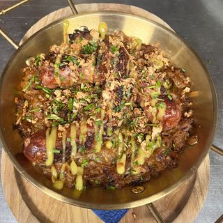 ZANATSKA KOBASICA SA SIROM NA PODVARKU NOVO