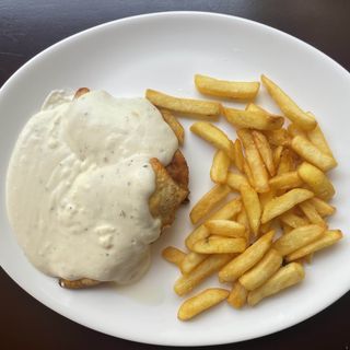 Pileci file u pesto sosu