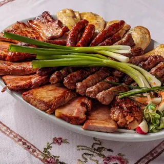 Oval za gladne bećare 1700G (za četiri osobe)