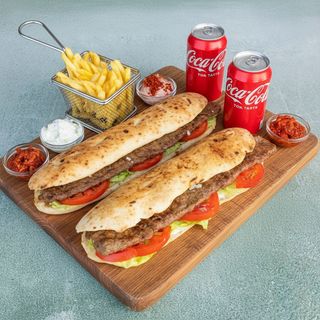 2x Punjeni sis  x,2x pomfrit(200gr)  ,2x Kola 0.25 