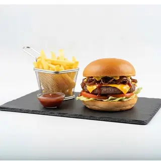 BBQ Burger XL + Pomfrita