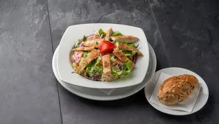 Pileća obrok salata