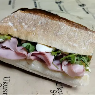 SENDVIČ MORTADELA I MOCARELA