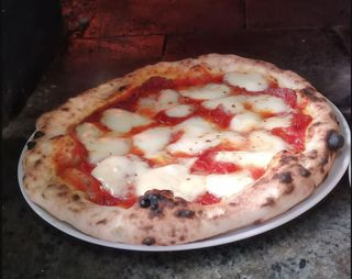 Margherita pizza
