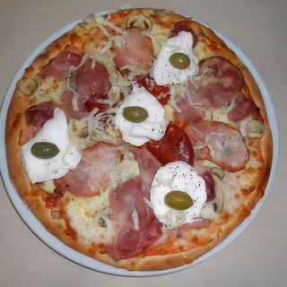 Čačanka pizza