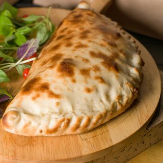 PREKLOPLJENA PIZZA (CALZONE)