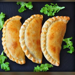 PREKLOPLJENA PIZZA (CALZONE)