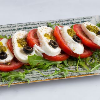 Caprese salata