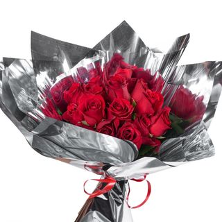 Okrugli buket crvenih ruža M