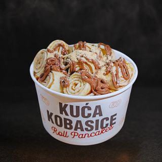 Roll pancakes nutella