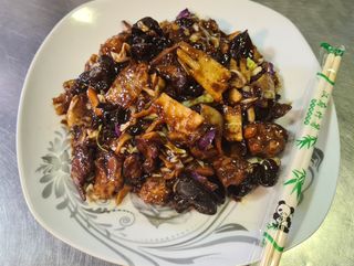 Meso sa bambusom i kineskim pečurkama