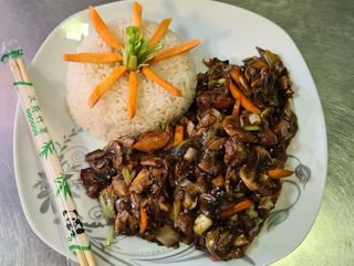 Meso sa prazilukom u Peking sosu