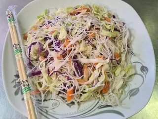Salata sa noodles