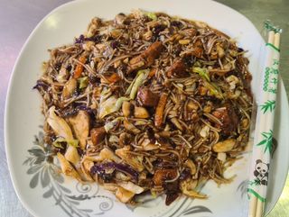 Meso sa noodles u soya sosu