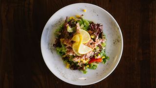 Salata sa tunjevinom