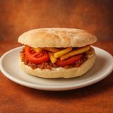 Mamudija u lepinji sa prilogom