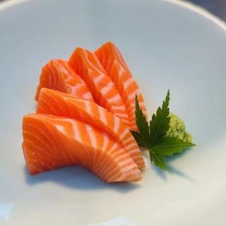 23-sashimi  losos 110g