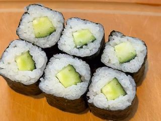 15-Hosomaki să avokadom/ Avocado Hosomaki