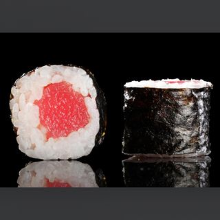 17-HOSOMAKI SA  TUNA  8KOM