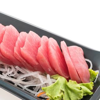 24-sashimi  tuna 110g