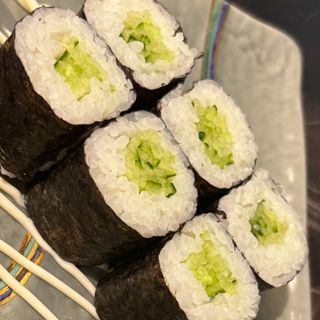 16-Hosomaki sa  krastavcem