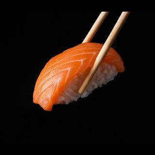 10-Nigiri losos  2kom