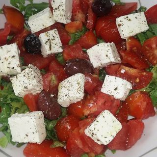 Paradajz sa sirom 100 g