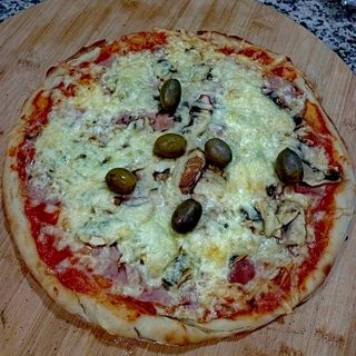 Pizza Capriccioza